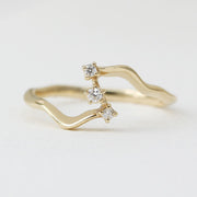 Picture of diamond ring 3 diamonds wedding ring