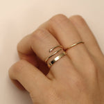 Load image into Gallery viewer, Picture of solid gold wedding band 14k 18k wedding
