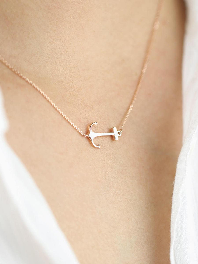 Picture of 14k solid gold anchor pendant necklace