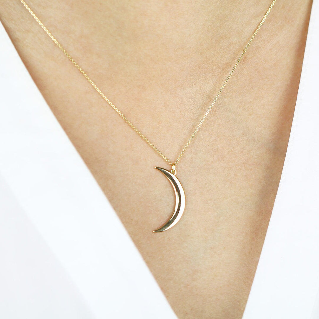 Picture of crescent moon pendant necklace 14k gold