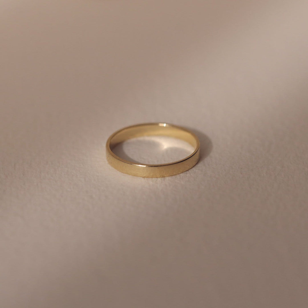 Picture of solid gold wedding band 14k 18k wedding