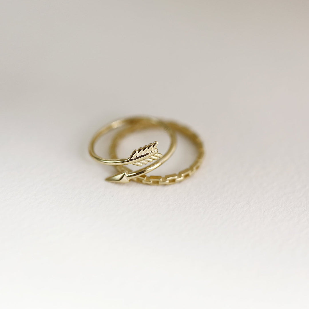 Picture of arrow twist ring band 10k 14k solid gold