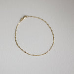 Load image into Gallery viewer, Picture of chain with diamond cut oval link gold 1

