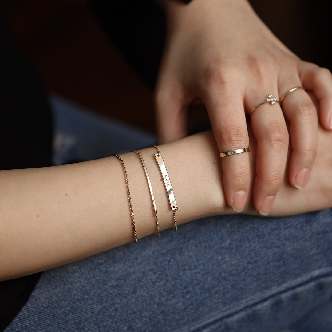 Picture of thick rolo chain bracelet gold chain