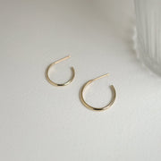 Picture of open hoops solid gold earrings gold hoop