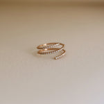 Load image into Gallery viewer, Picture of diamond spiral ring screw diamond ring
