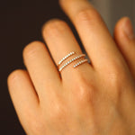 Load image into Gallery viewer, Picture of diamond spiral ring screw diamond ring
