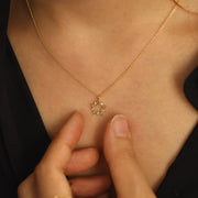 Picture of 14k gold star pendant necklace with