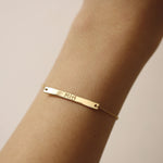 Load image into Gallery viewer, Picture of personalized gold bar bracelet name
