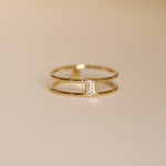 Load image into Gallery viewer, Picture of baguette cut white sapphire ring
