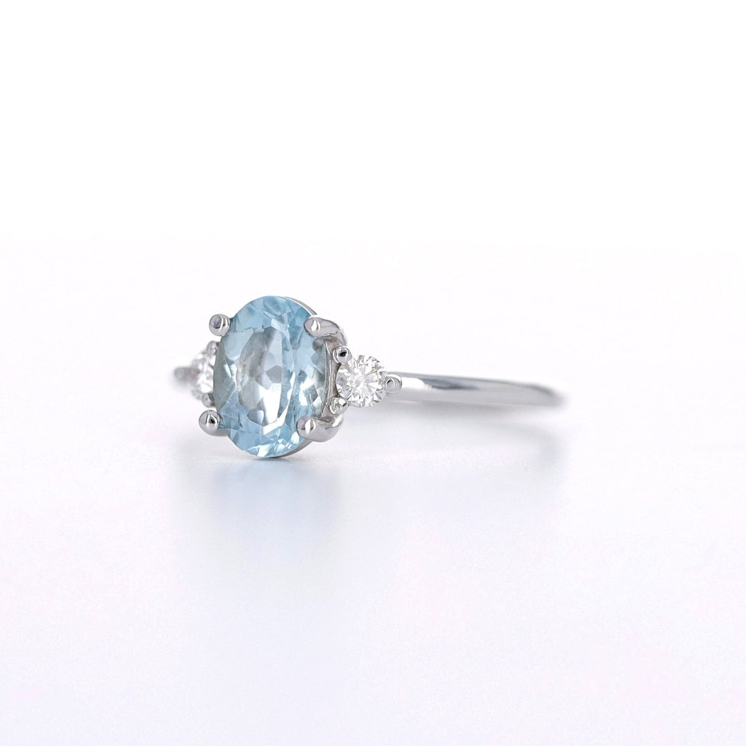 Picture of oval aquamarine diamond ring vintage