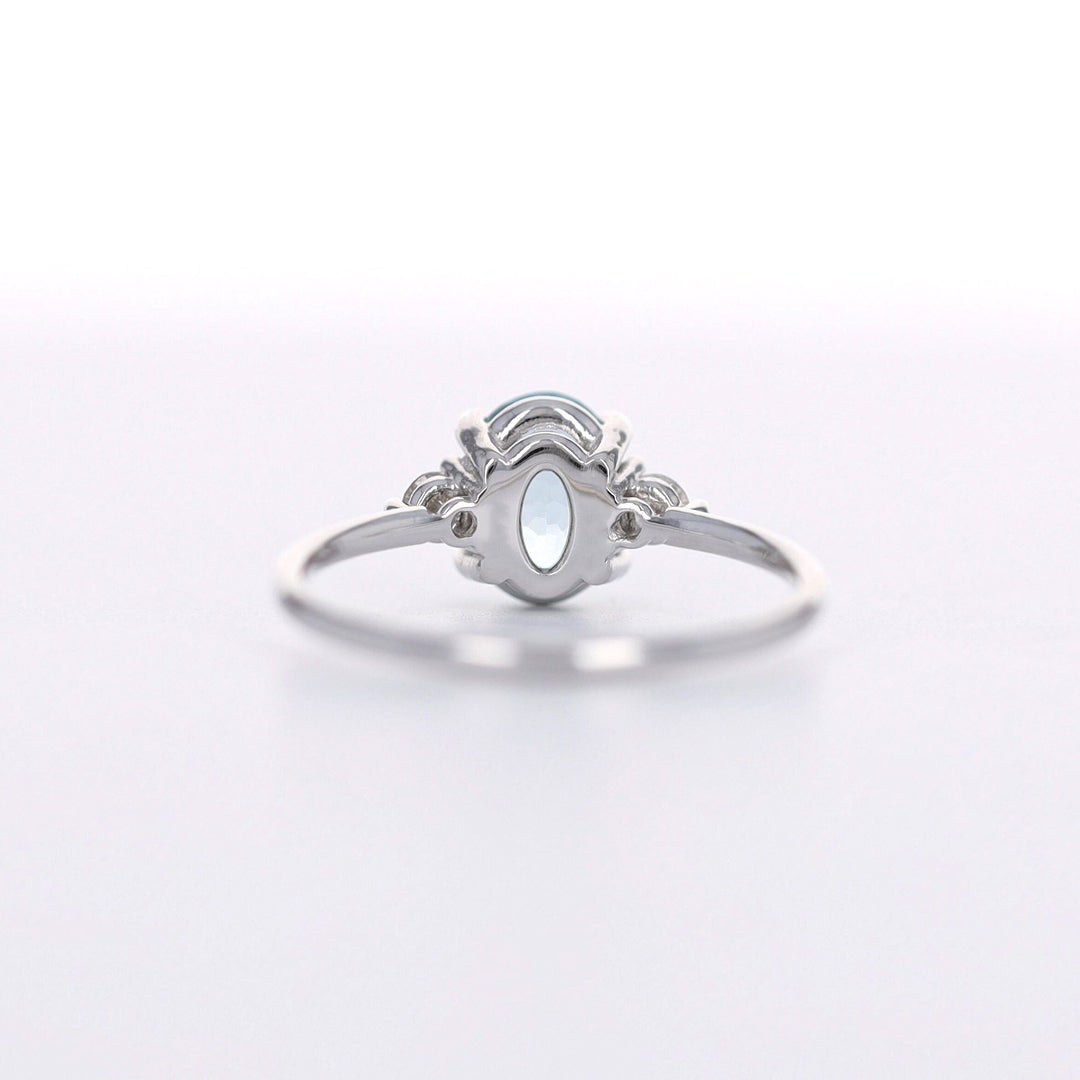 Picture of oval aquamarine diamond ring vintage