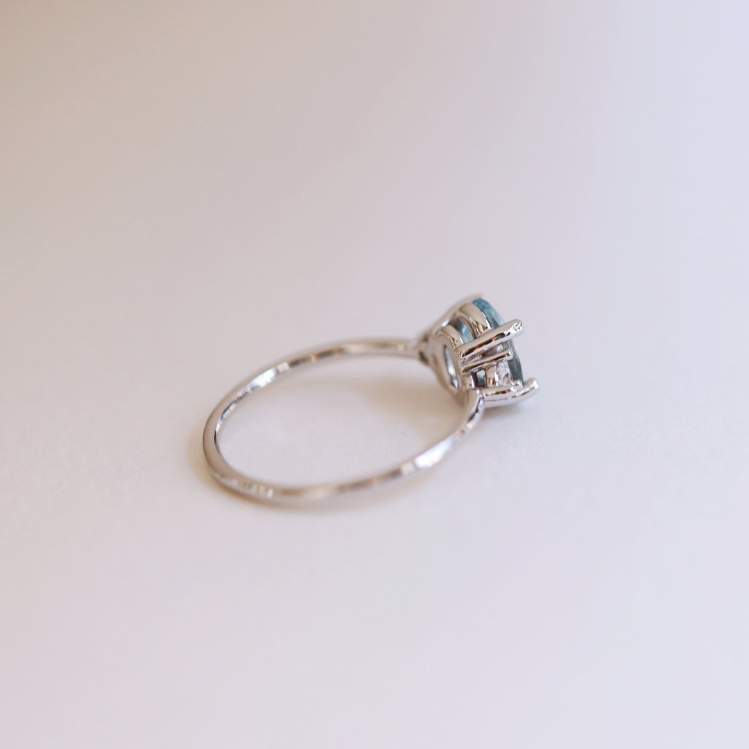 Picture of oval aquamarine diamond ring vintage