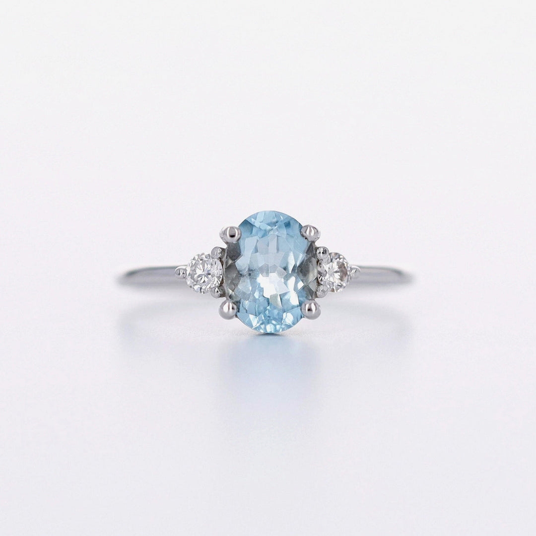 Picture of oval aquamarine diamond ring vintage