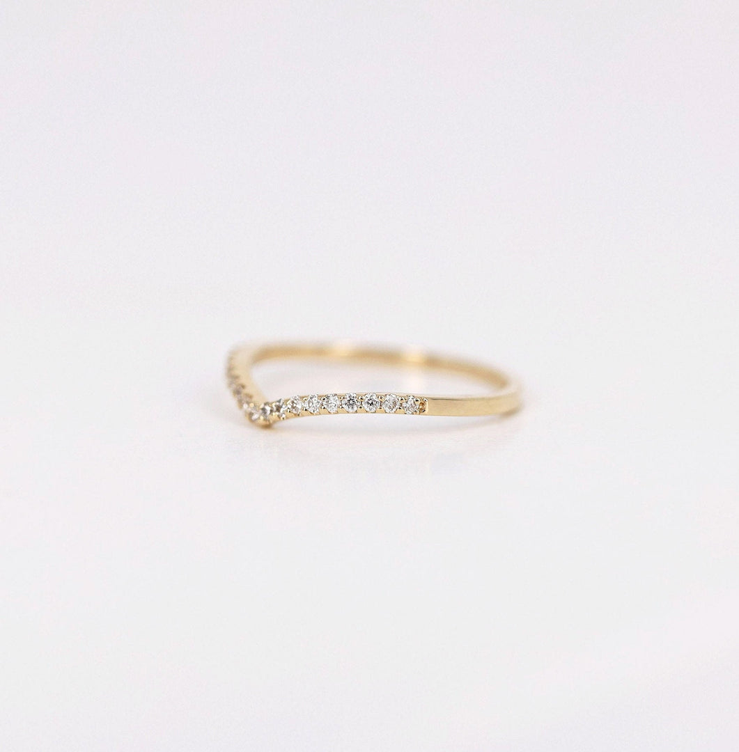 Picture of half eternity chevron diamond ring