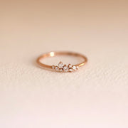 Picture of diamonds cluster ring 14k gold cluster