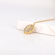 Picture of 14k gold shell necklace 14k gold sea