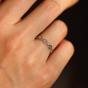 Picture of chain link shape ring solid link chain