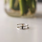 Load image into Gallery viewer, Picture of baguette cut black onyx ring baguette
