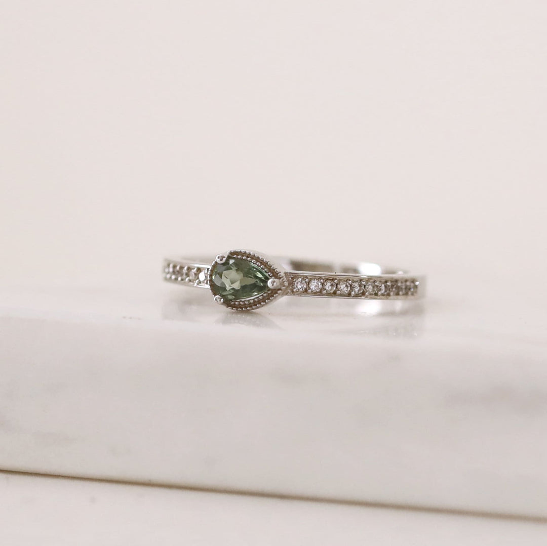 Picture of green sapphire ring pear shape green