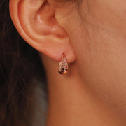 Picture of 14k gold ascending hoop earrings 14k