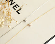 Picture of diamond necklace diamond solitaire 1