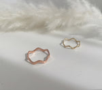 Load image into Gallery viewer, Picture of flat wavy ring zig zag ring ripple ring
