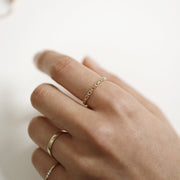 Picture of chain shape ring solid chain band 14k